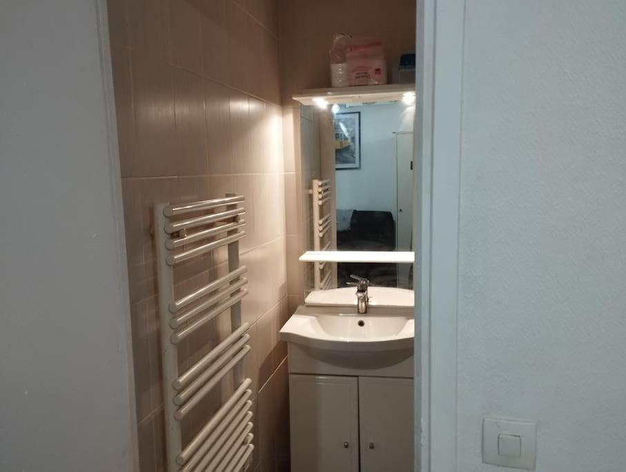 Studio Equipe Proche Aeroport Paris Cdg Apartment Vemars Exterior photo